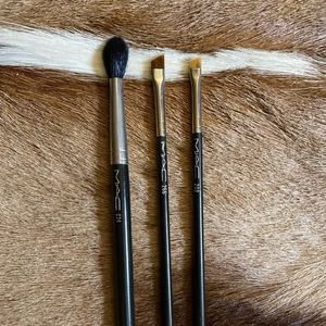 3 MAC brushes brow eyeliner eyeshadow 243 266 208